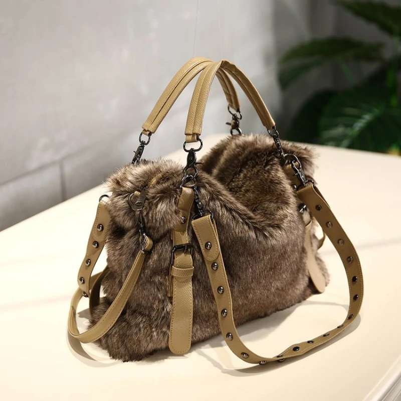 Woolen Velvet Women Trendy Ver - Women Bags Guess ulasan dan harga