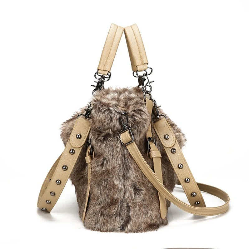 Woolen Velvet Women Trendy Ver - Women Bags Guess ulasan dan harga