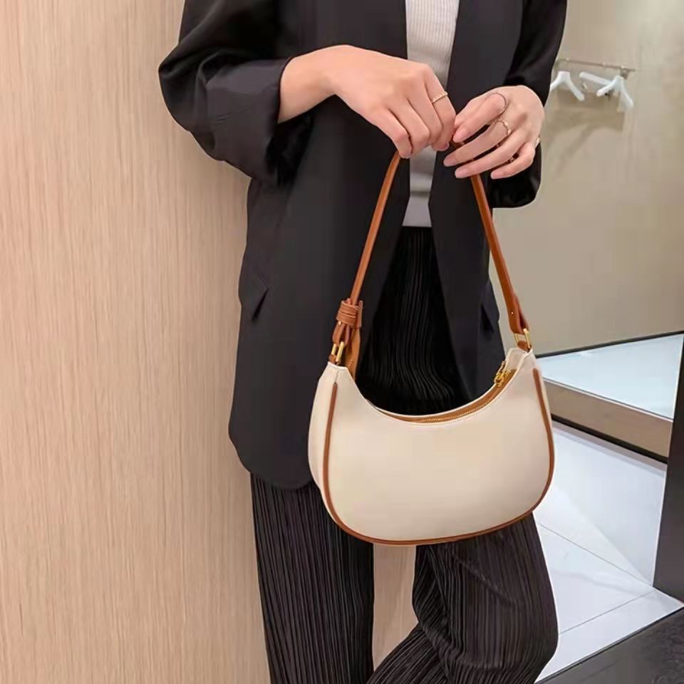 Small Carmpit Bag Female 2024  - Women Bags Guess ulasan dan harga