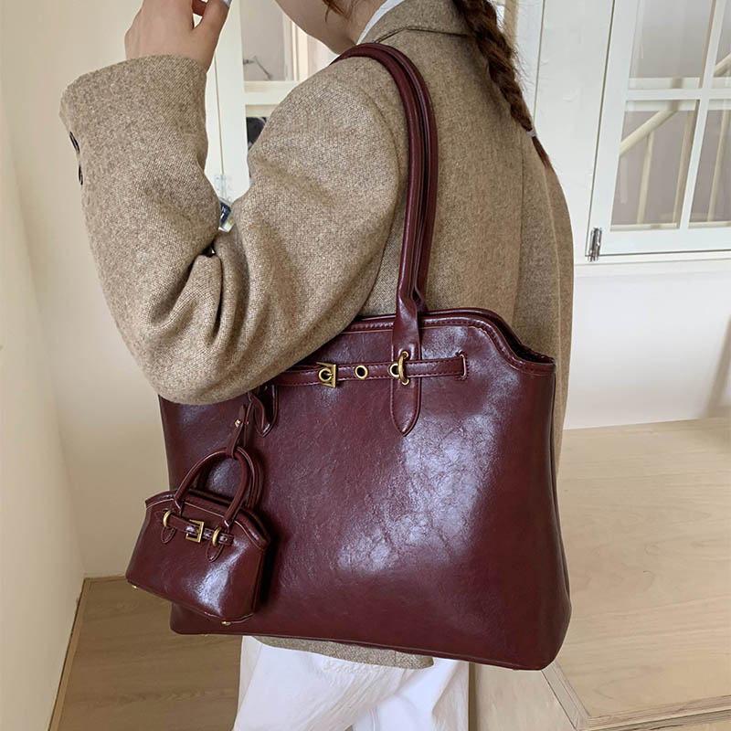 LEFTSIDE Big PU Leather Short  - Women Bags For Airport ulasan dan harga